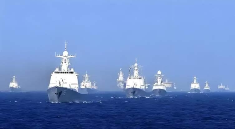 7月31日，解放军海空精锐尽出，美航母打击群紧急后撤，菲律宾大失所望？这一天