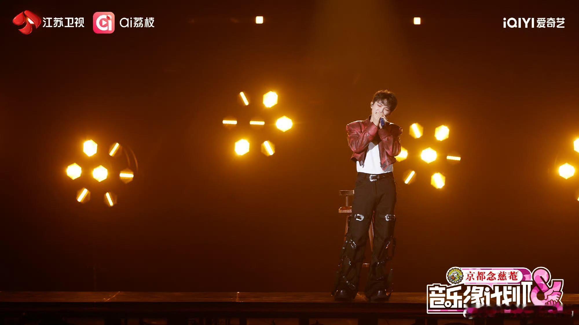 周深说梦话都是带旋律的谁懂啊，周深就是音综界的“劳模卷王”👏！每一期节目都带