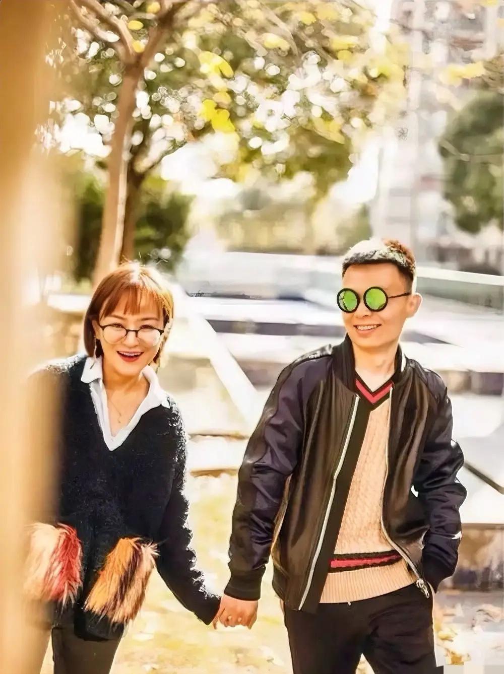 思文呀思文！不是我说你，你藏得也太深了！思文突然官宣生子，意外的是前夫程璐还