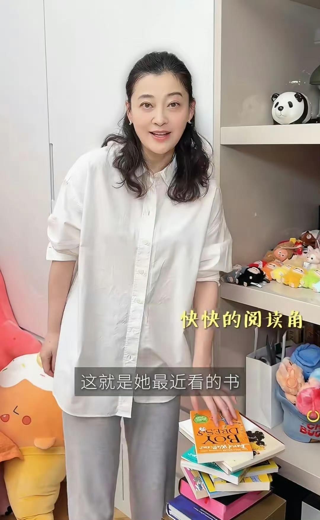 梅婷首次公开女儿房间，温馨整洁充满书香气息，这才是真正的“富养”