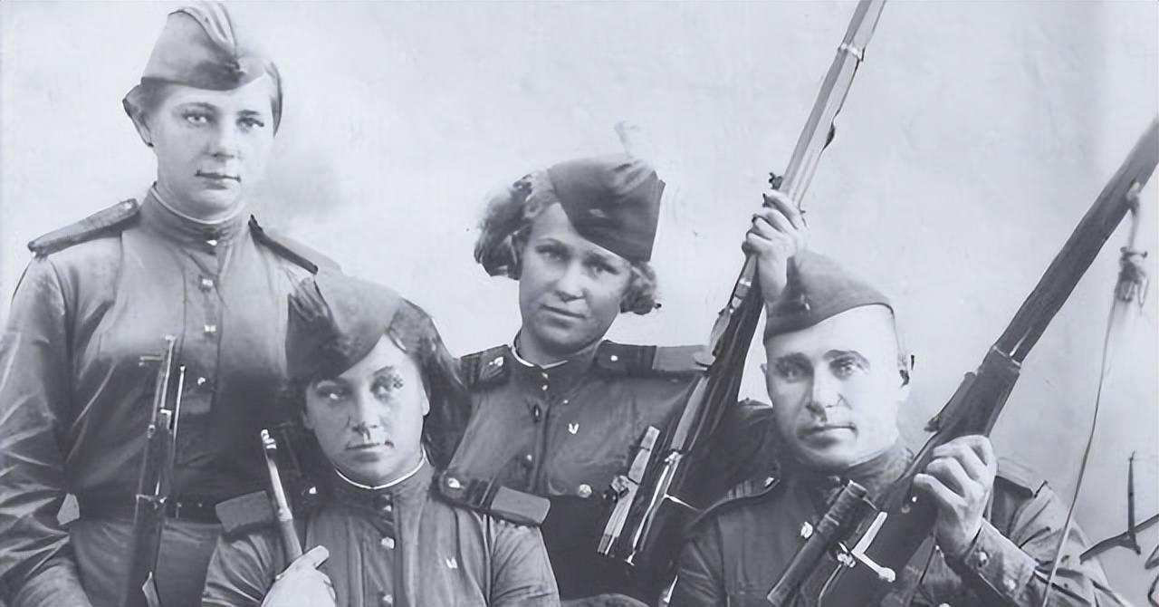 肉搏战有多残忍？一个苏联女兵哭着说：我最害怕听到一种声音。苏德战争期间爆发的肉搏