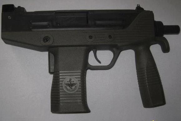 缅甸生产的山寨版斯太尔冲锋枪，MA-13MKII