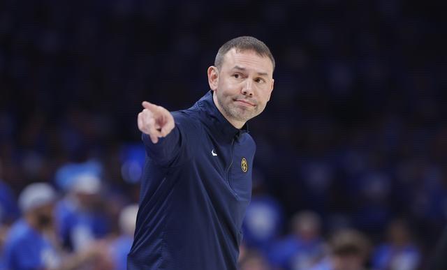 掘金这队真奇葩：主场不会打球，出门就吊打全联盟。客场11连胜，队史第二。回丹