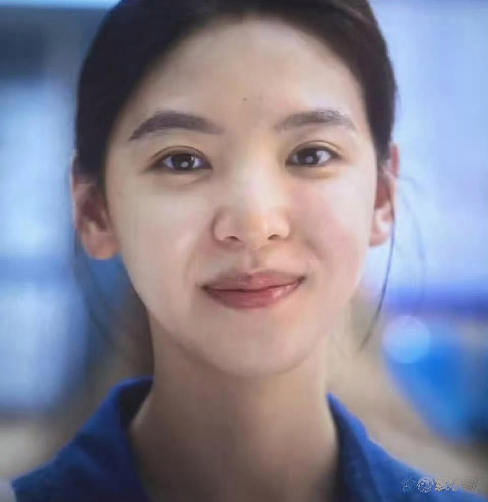 章若楠大胆素颜出镜！没化妆照样超美，肌肤状态在线，气质出众太圈粉～​​​
