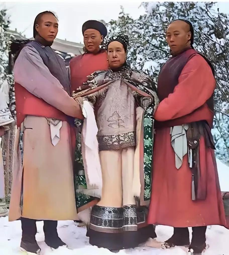 慈禧太后68岁（1903年）真实照片