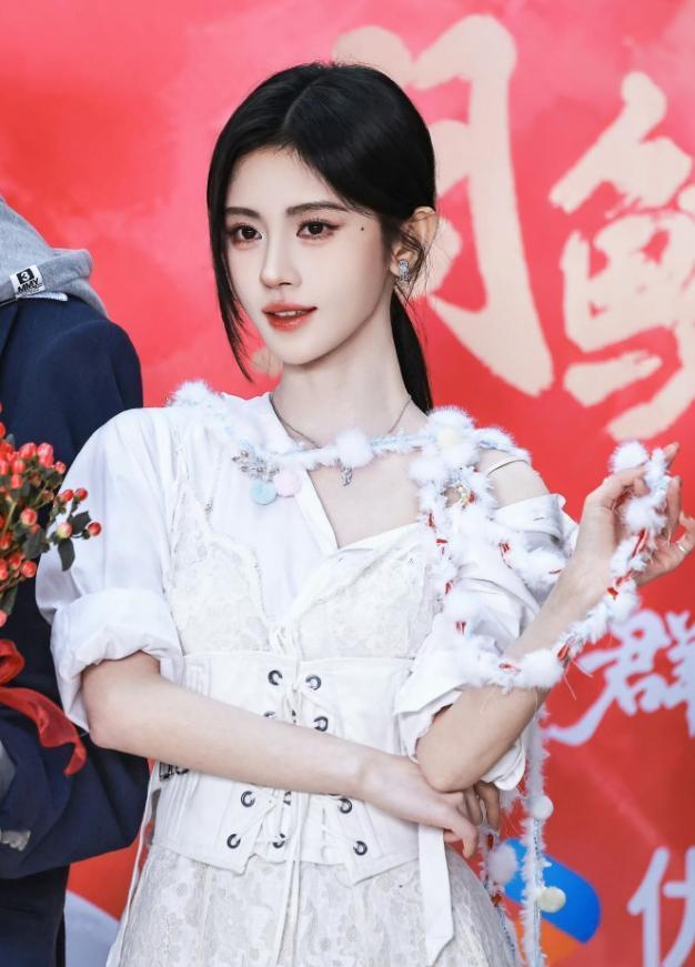 鞠婧祎的形象很难有CP感！鞠婧祎的形象注定了她只能独美，有CP感的女演员形象基