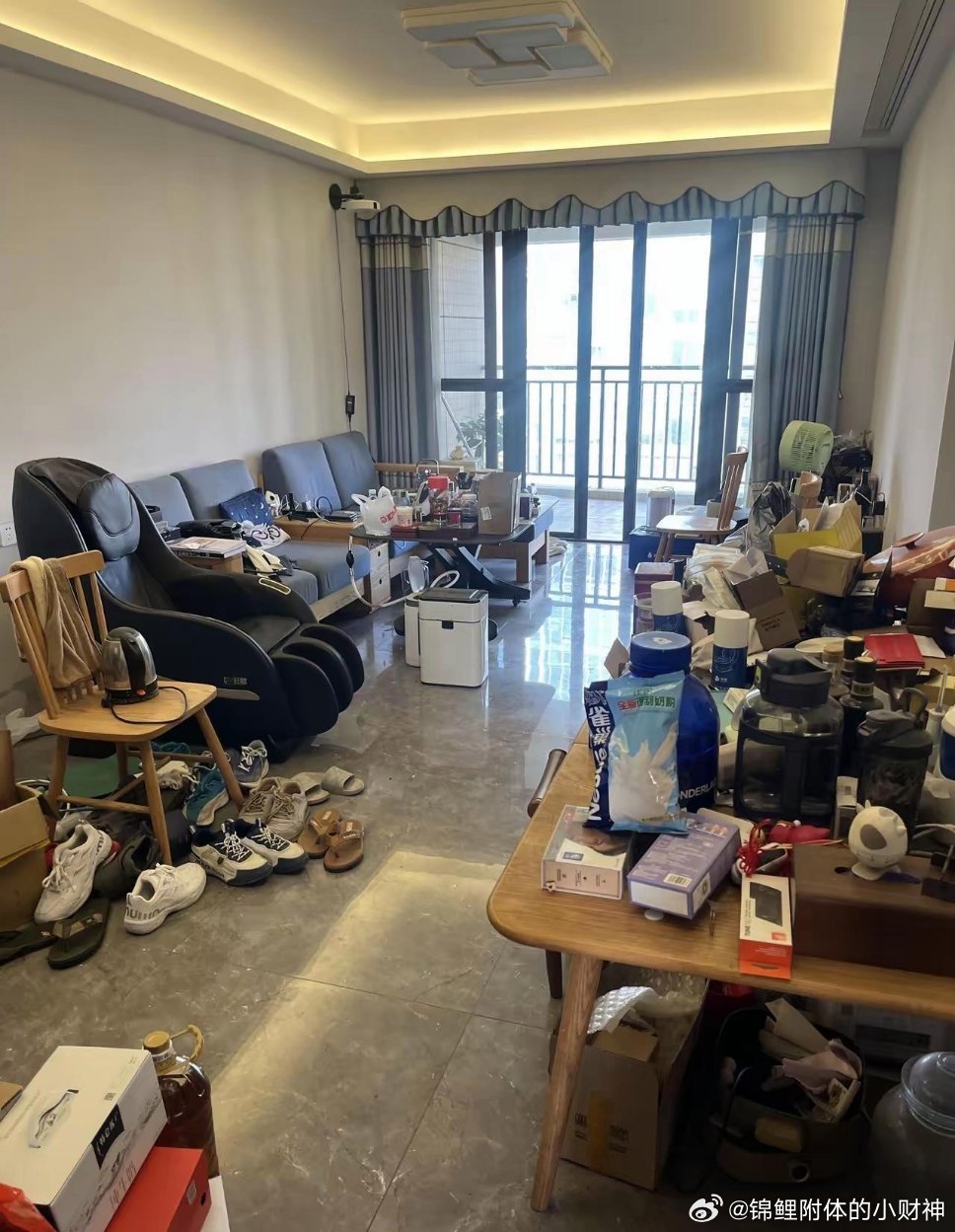 我真是服了，儿媳妇怎么养成这种恶劣习惯。儿媳妇在家没事，整天懒得要命，有空刷手机