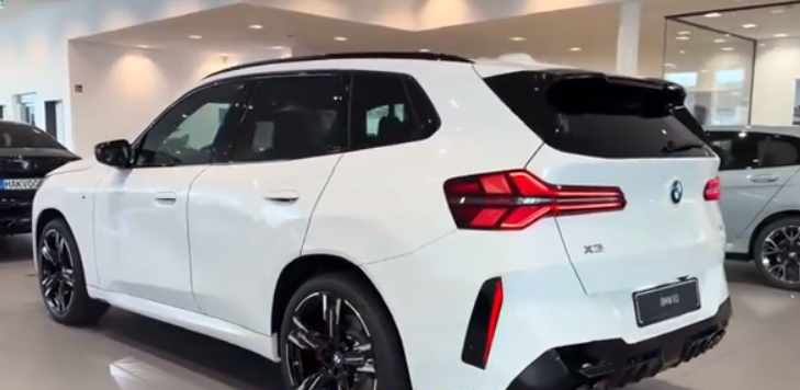 有没有发现？现在宝马X3越来越便宜了，入门级的25L，30万上下就可以上路，30