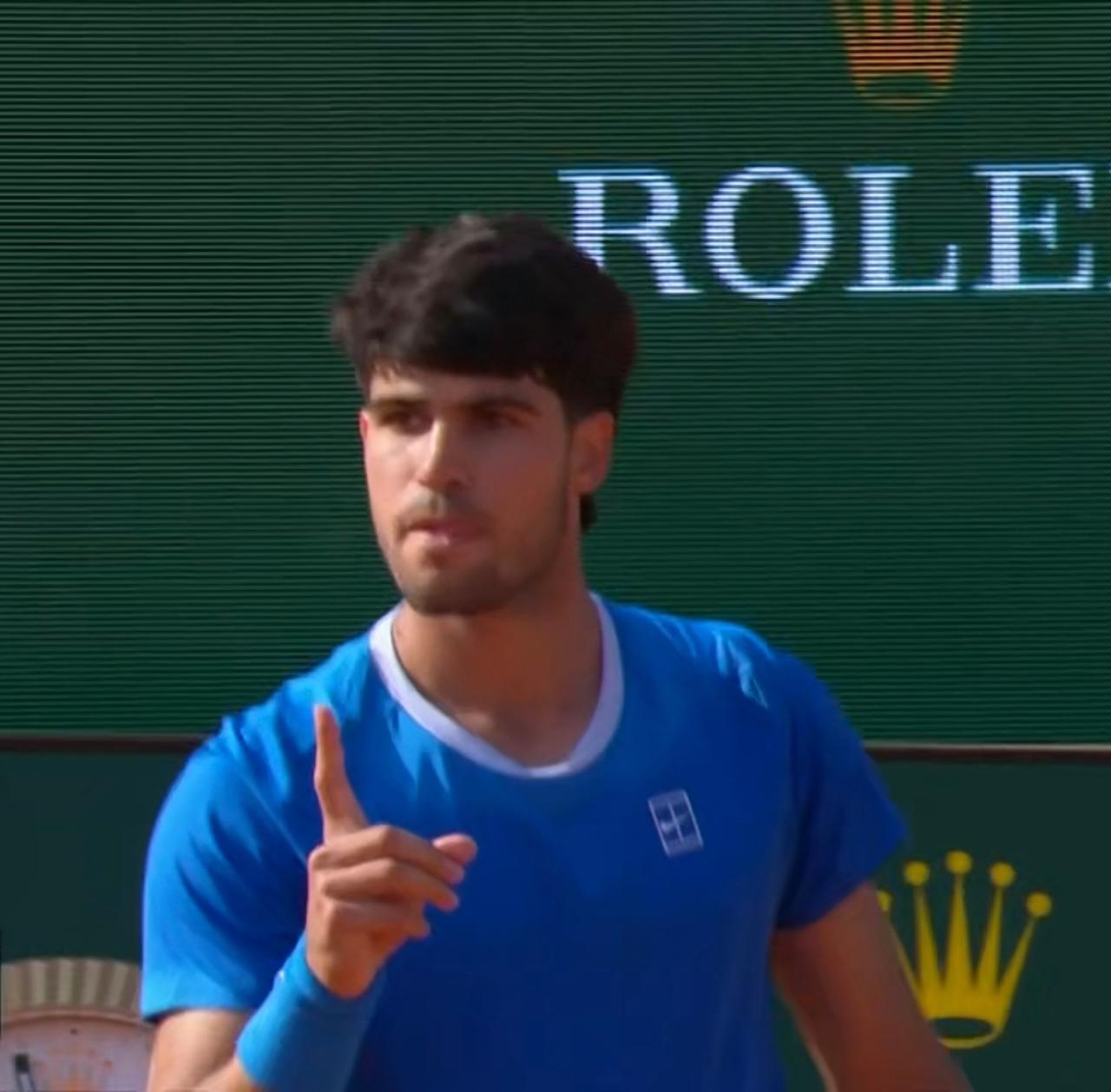 黑马表弟瓦舍罗蒙特卡洛大师赛被阿尔卡拉斯勒住了缰绳，止步半决赛