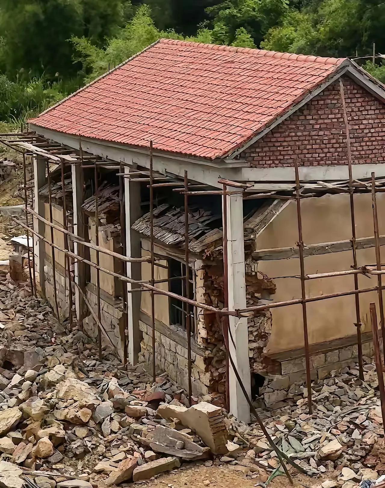 这样盖房子违法吗?农村有些人为了绕开建房审批,把“维修”玩出了新花样,其实根本