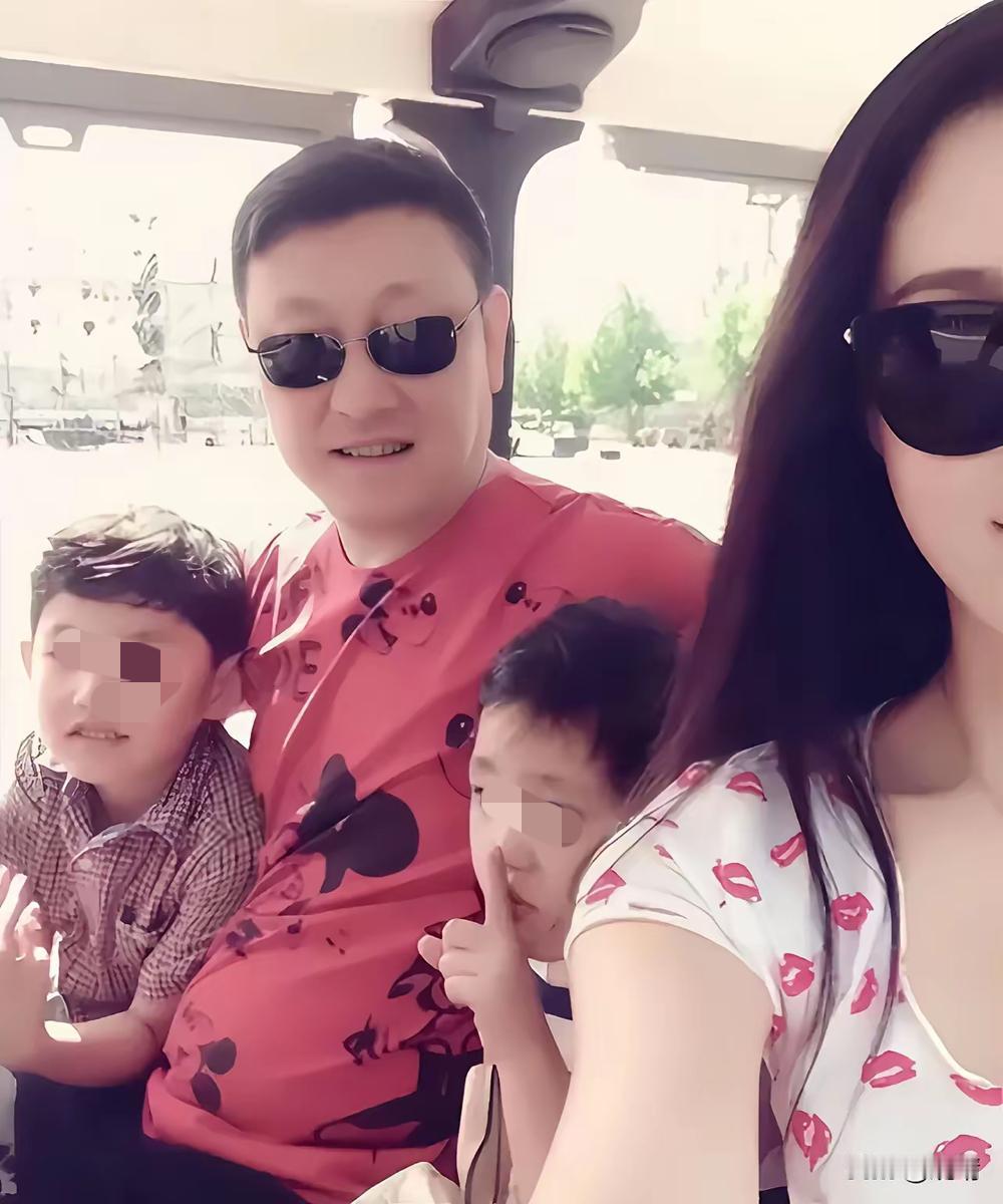 韩磊事件仍在持续发酵中，又有不明女子爆出大瓜，让人有点不敢相信是真的，感觉事态有