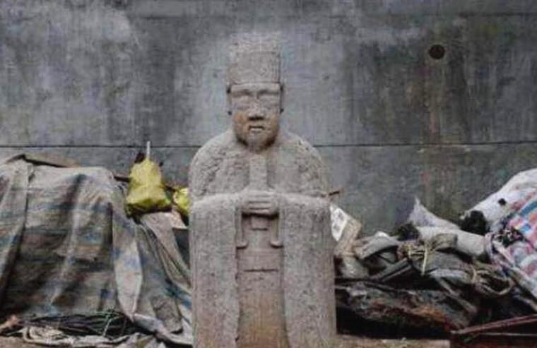 魏延死后，为什么他的墓前跪着诸葛亮的石像？说起来也很简单！ 魏延死后，墓前为