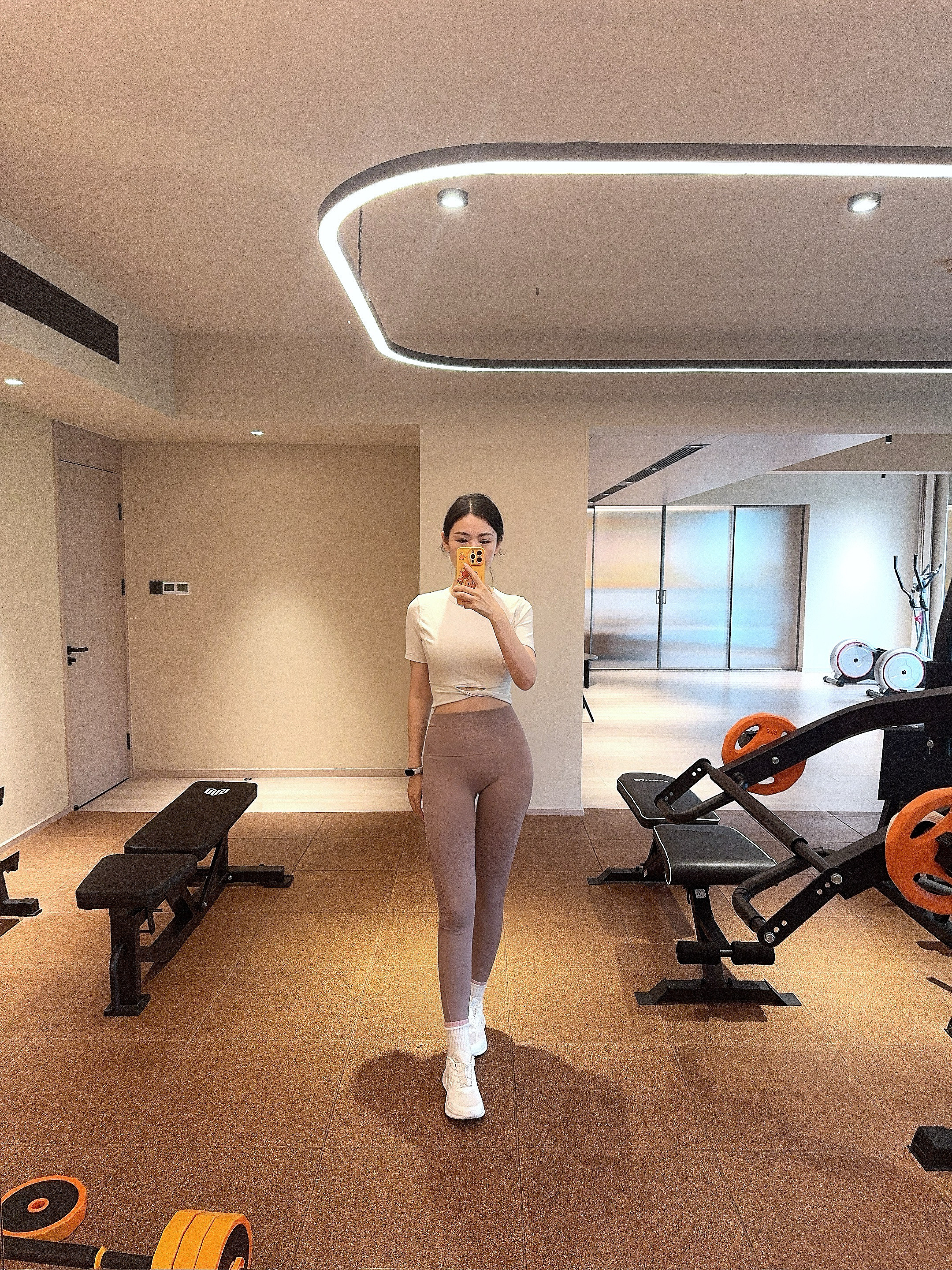 早上薛老师看到我换上健身的衣服“这么有活力！”我：是哒！！本来歇一会再犯懒可能睡