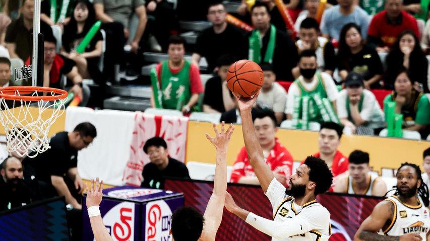 杨鸣宴请3外教+4外援!广厦高兴太早,辽篮3大好消息,或连赢三场
