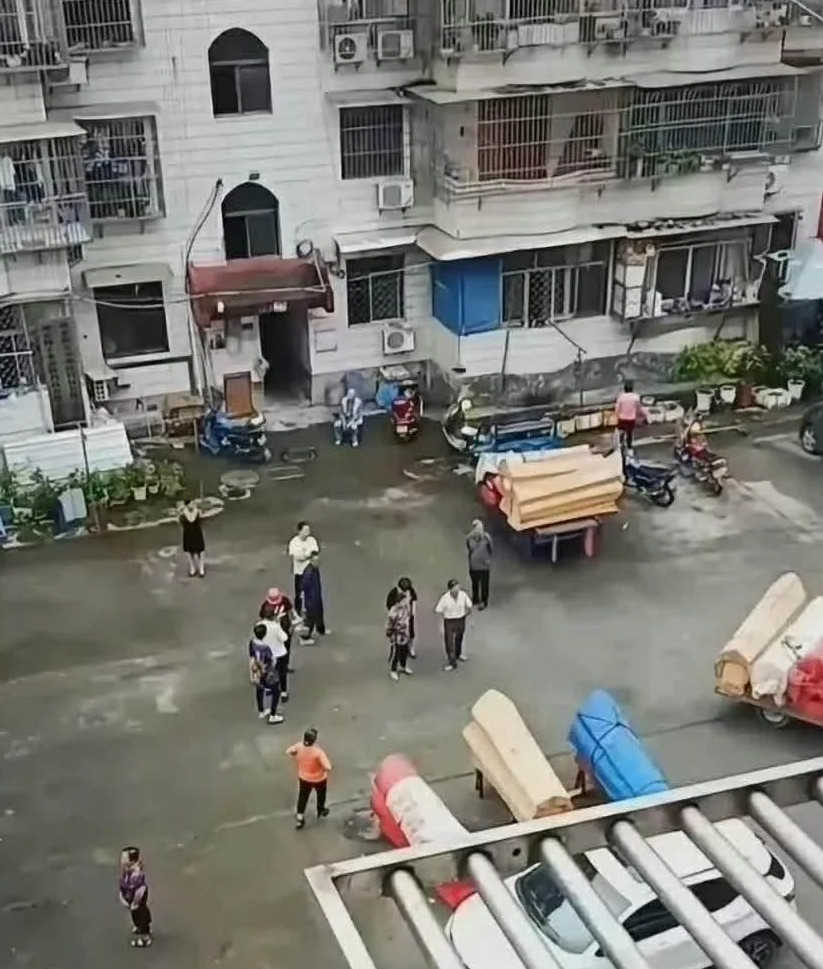 老板接到俄乌大单了？