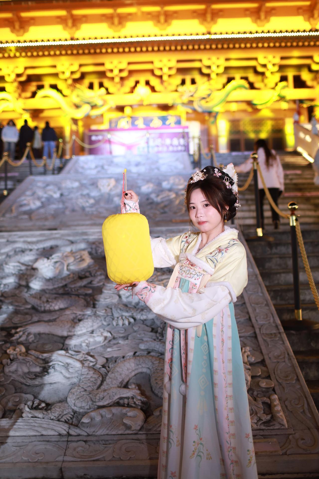 偶遇古镇，随拒几张唐风民族特色民族文化穿越古风摄影约拍