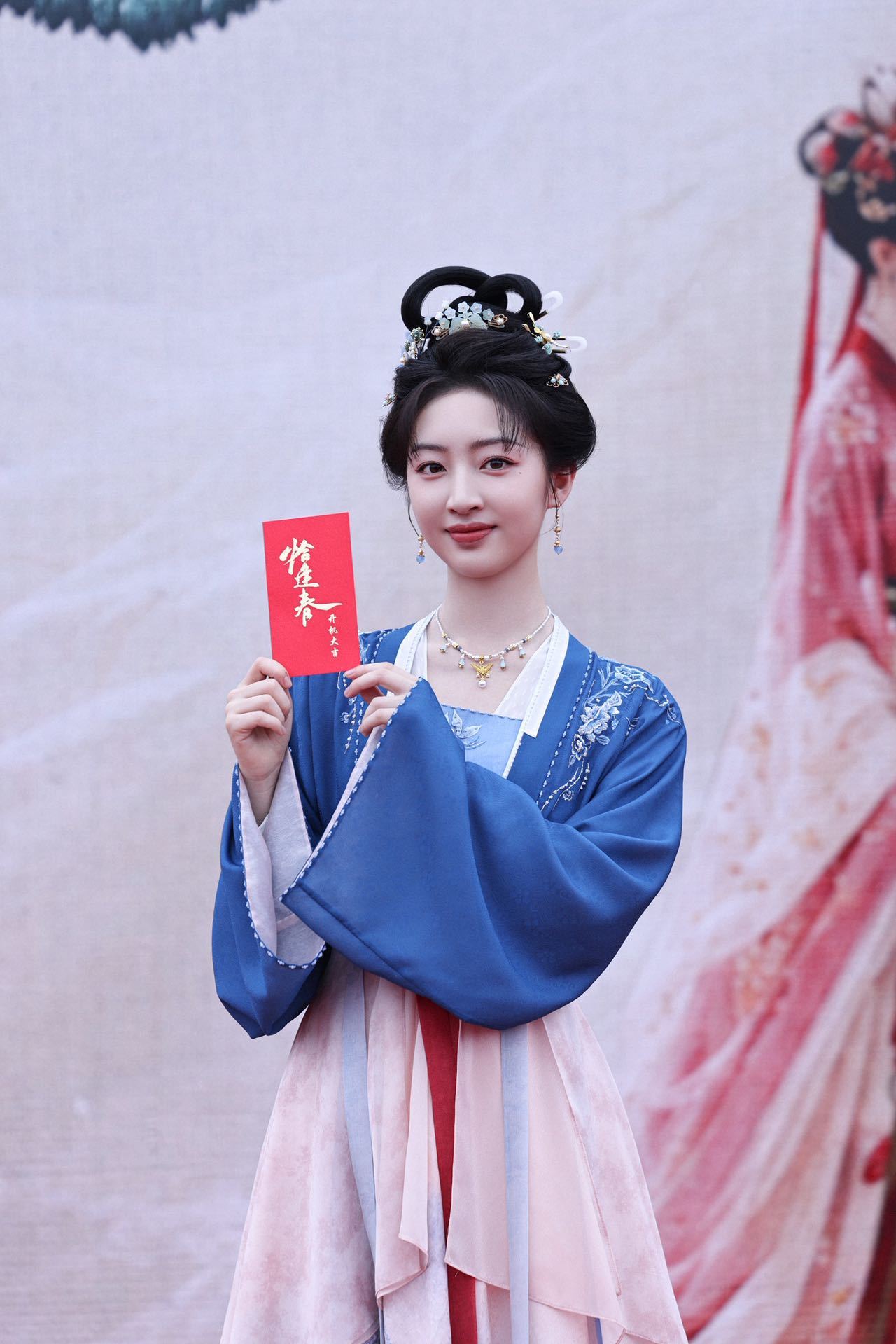 邓恩熙新剧一番女主等到我们邓恩熙一番大女主古偶剧了！光看今天的物料就萌我一大跳