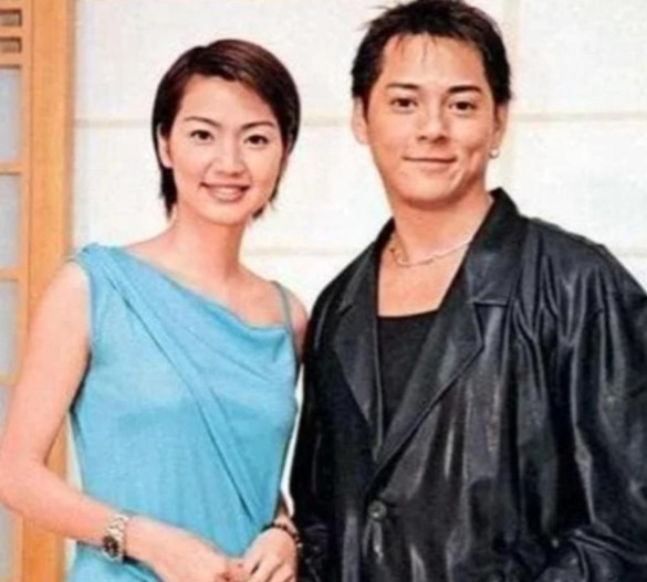 2000年，洪欣和莫少聪分手以后，才发现自己怀了孕。可莫少聪却冷冷地说：“你天天