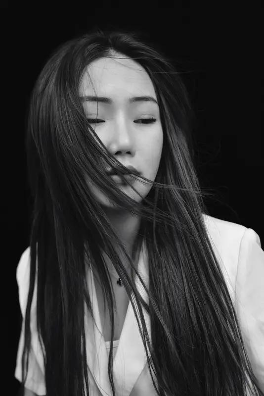 别让赃款养出来的明星，再回来收割善良曲婉婷又试探着要复出了。很多人一眼就看穿