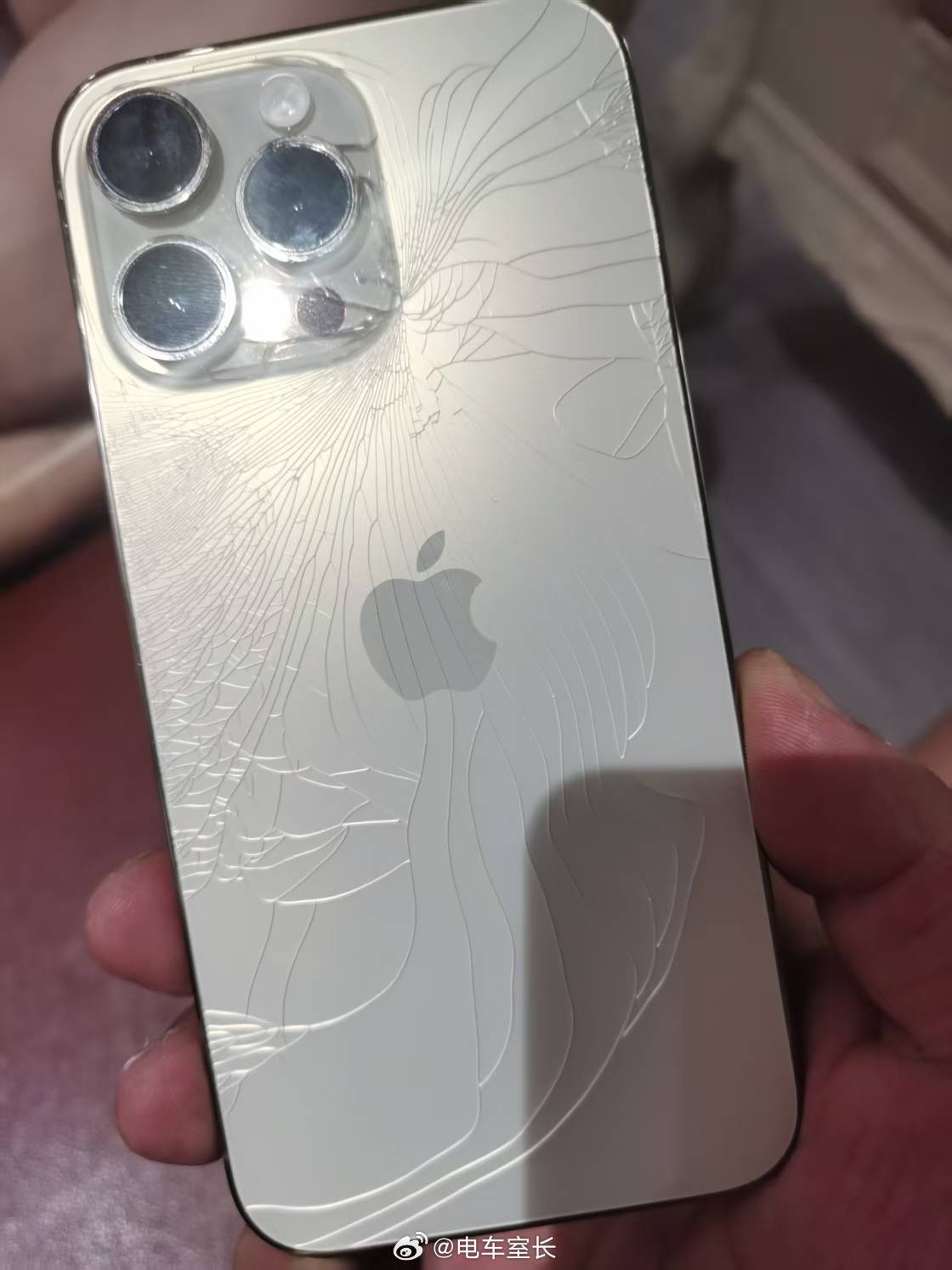 iPhone17系列价格讲真的，大家有没有发现苹果一出新手机，很多人的手机就会