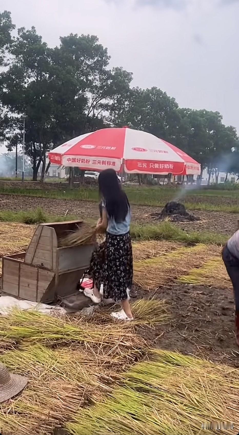 女的就是这样，在娘家什么活都肯干，在婆家都是手不沾土[捂脸哭]