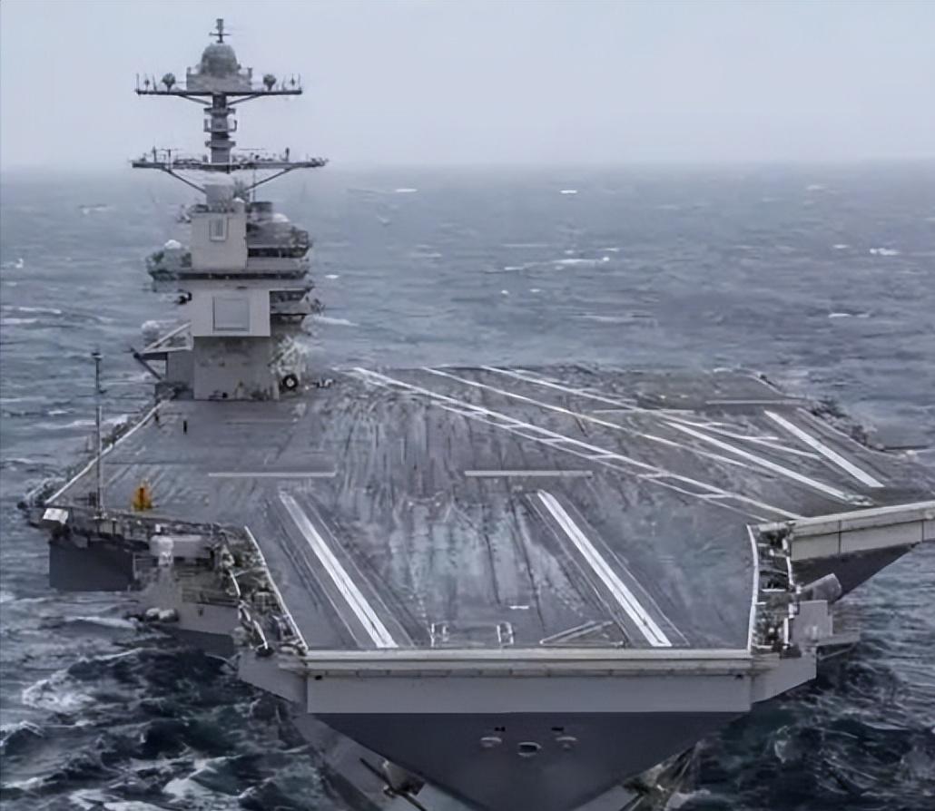 要是真打起来，中国导弹能不能把美军航母给干掉呢？答案是，几乎没可能，哪怕是鹰击-