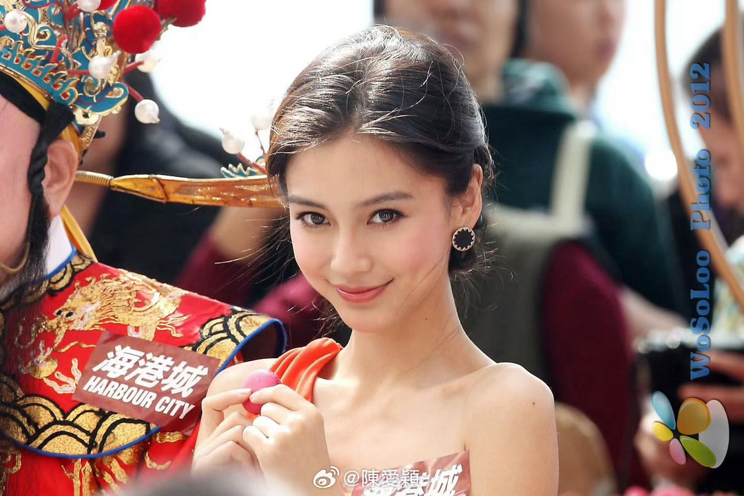 angelababy|杨颖爱你夜星下缱绻温柔的目光，如白日焰火般温暖迷人，于