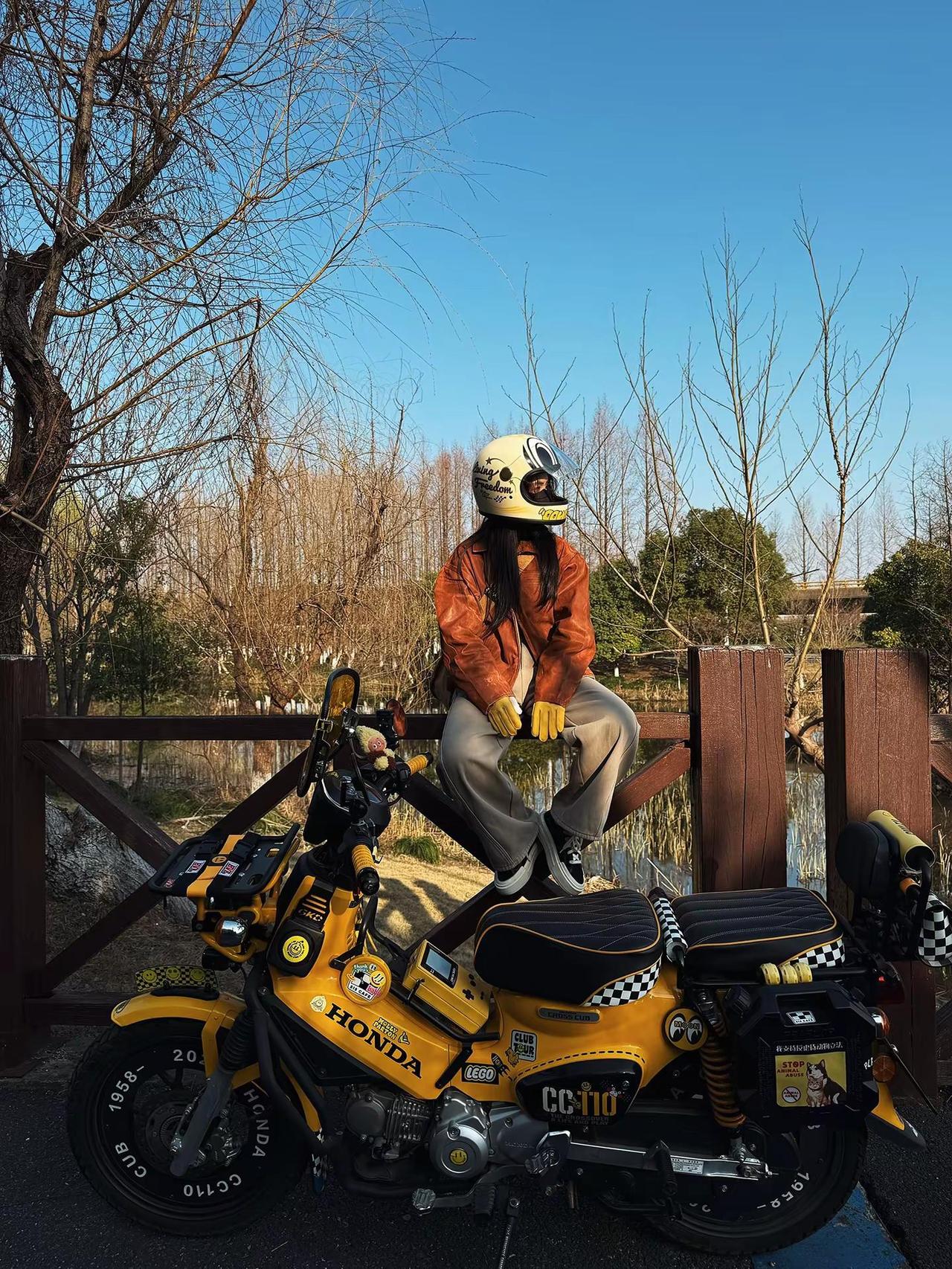 自从骑了摩托车，生活里多了很多简单的快乐。用一张图证明你有摩托车硬照摩托车幼