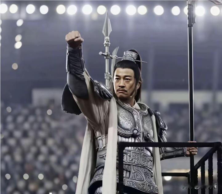 何润东苏超开幕式没骑马很让人失望骑马入场的流量绝对爆，而他却选择了一个最稳妥