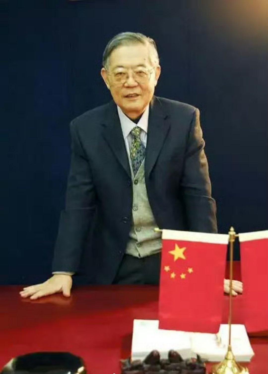 请您为伟大的科学家停留1秒钟，周光召，理论物理、粒子物理学家，中国科学院院士，中