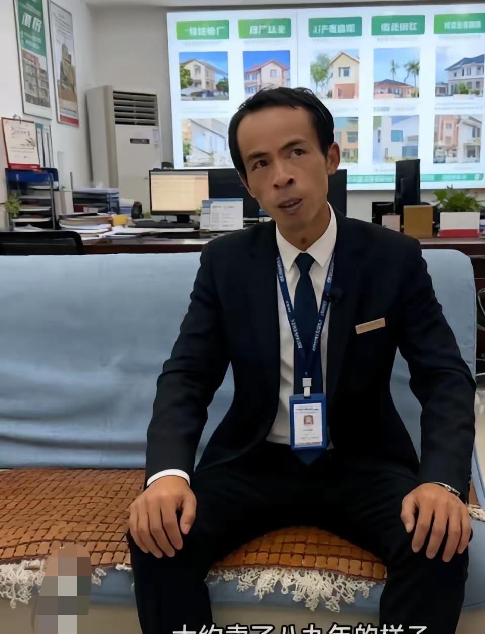 真没想到鸡排哥的过往经历这么丰富鸡排哥在过去一直从事的工作，居然都是小吃的，