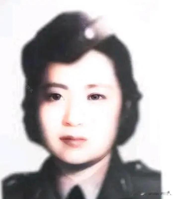 1951年，在滕县保卫战中与日寇血战壮烈牺牲的抗日爱国名将王铭章的二夫人叶亚华在