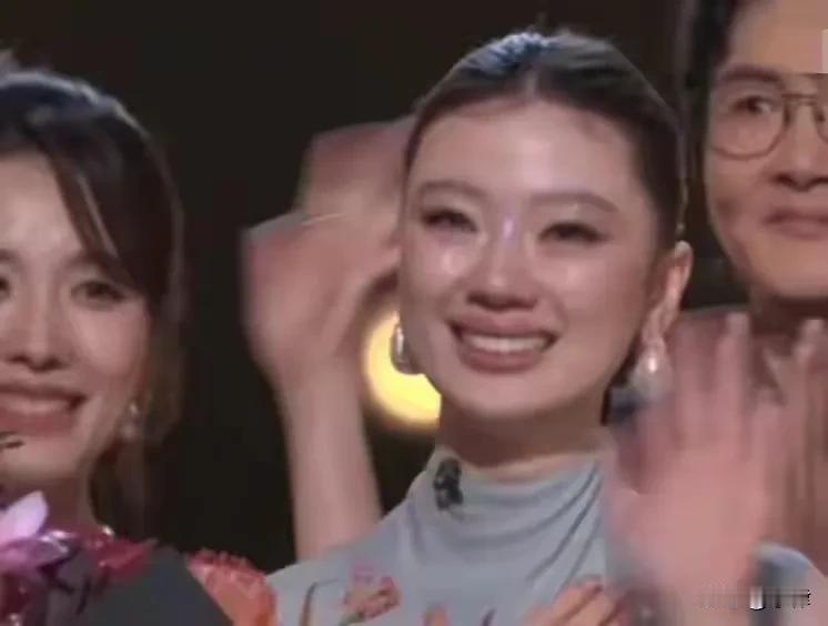 陈楚生虽然获得了歌王桂冠，但在期待值上，我仍然要把他放在单依纯之后。1.陈楚