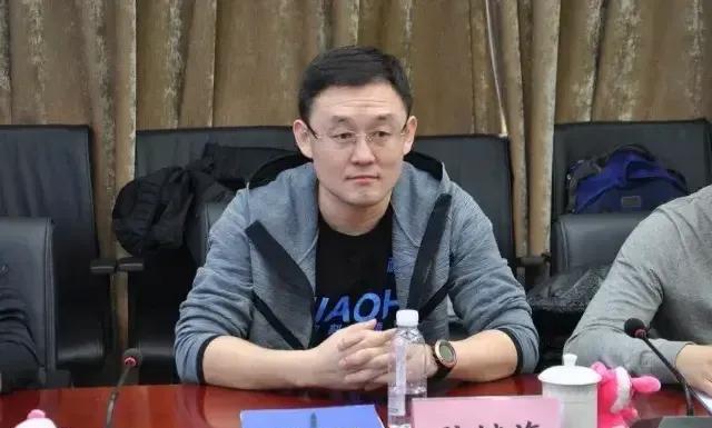 孙继海青训计划最近被推上了风口浪尖！大多数青训教练是非专业足球爱好者担任，厨子、