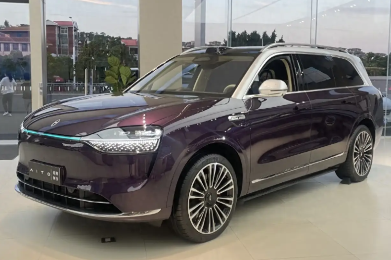 极氪9X有点猛，连续三个月超问界M9，成为国产豪华SUV销冠！