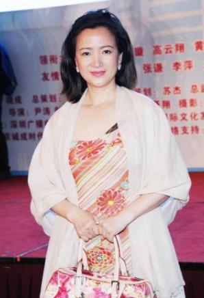 为什么很多出名的演员到了中老年开始生活拮据？我好像找到了答案。 何晴去世后，