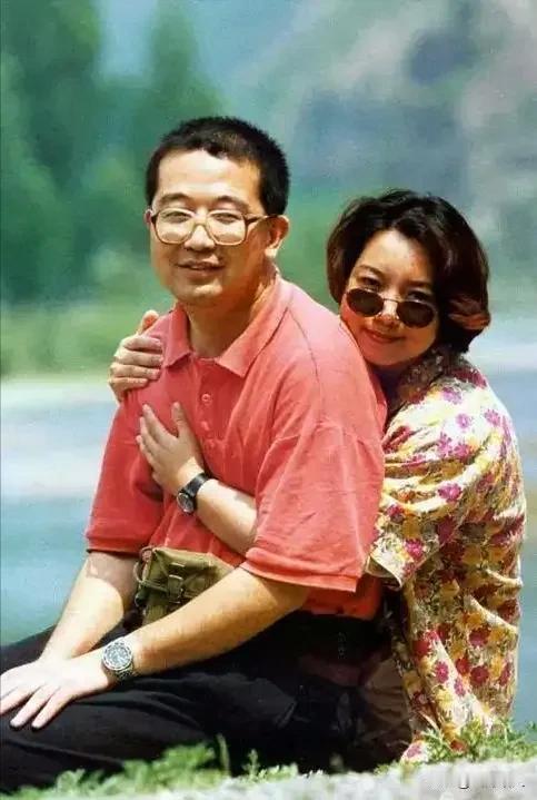 唐师曾前妻王淳华：一别二十年，最难得的有情有义！唐师曾先生悄然离世后，全