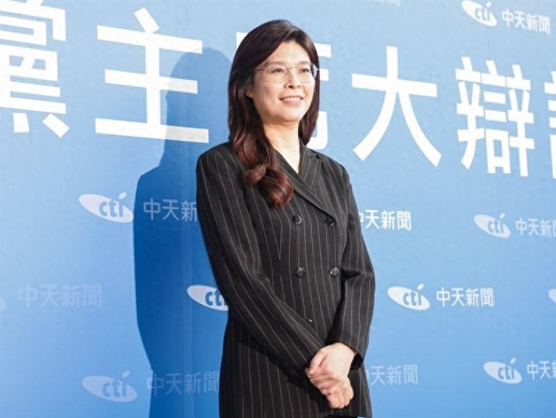 郑丽文曝真实立场，支持率暴涨，郝龙斌炒大陆介选，武统真要来了岛内选情风急云涌