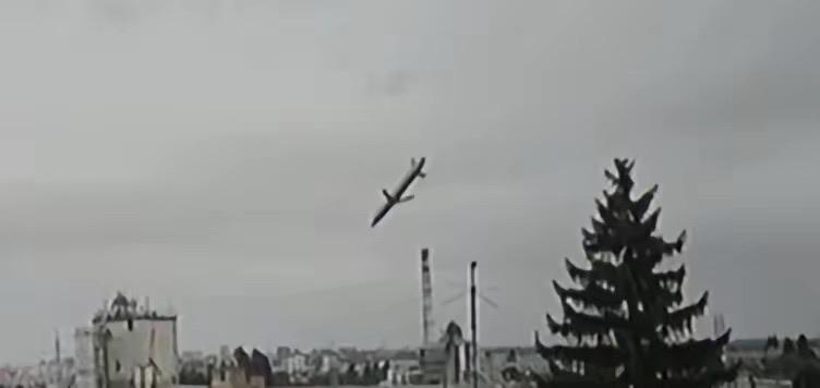 俄军S8000“班德罗尔”轻型巡航导弹命中哈尔科夫一处乌军目标。这回俄军动手