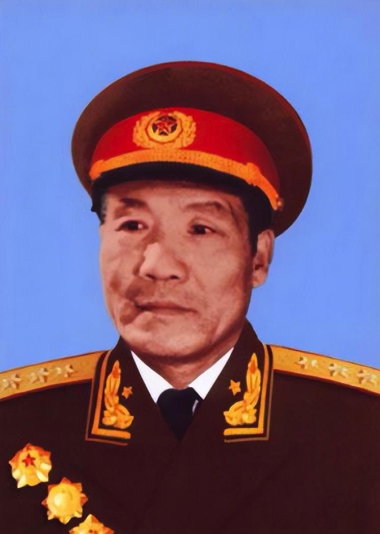 1955年授衔前，妻子问李达评什么衔，他说：“可能中将，也可能少将，我贡献太少。