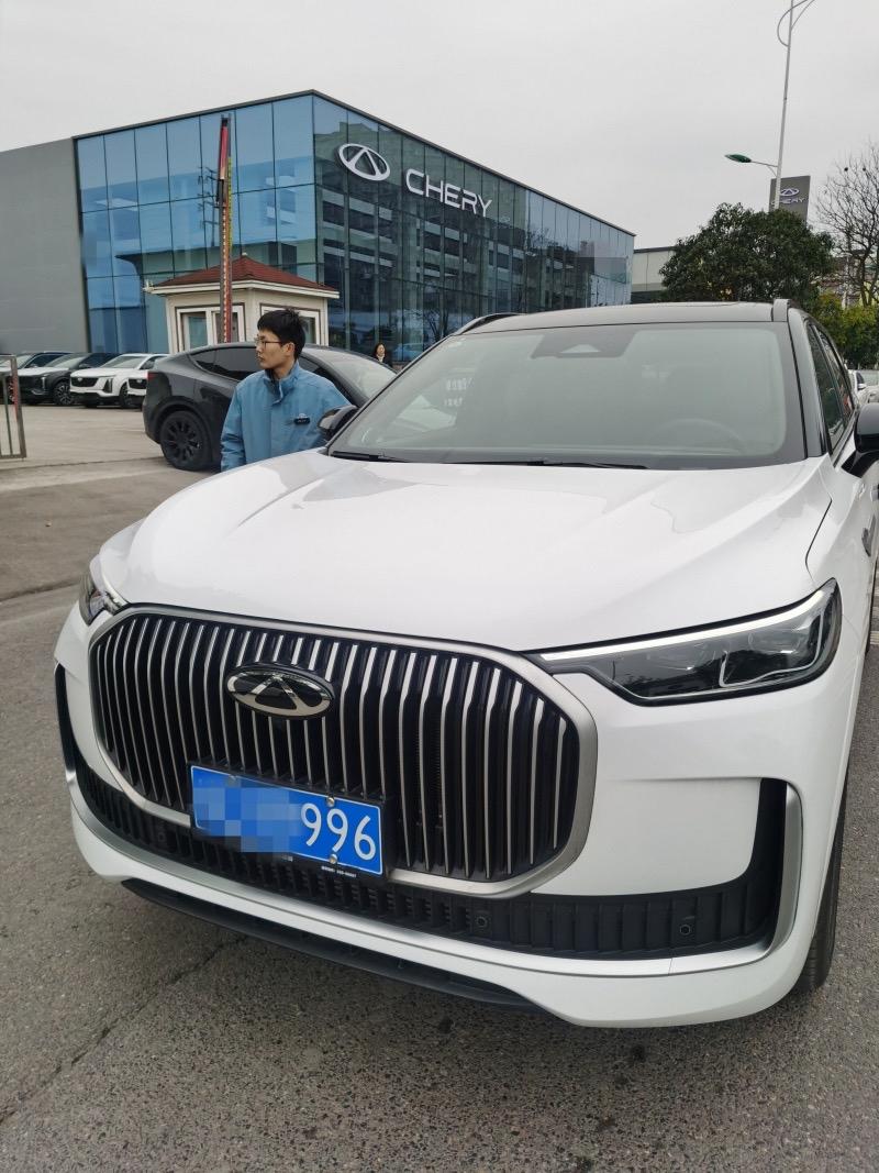 瑞虎92025款2.0T自动两驱尊享版5座裸车价：14.89万整体空间