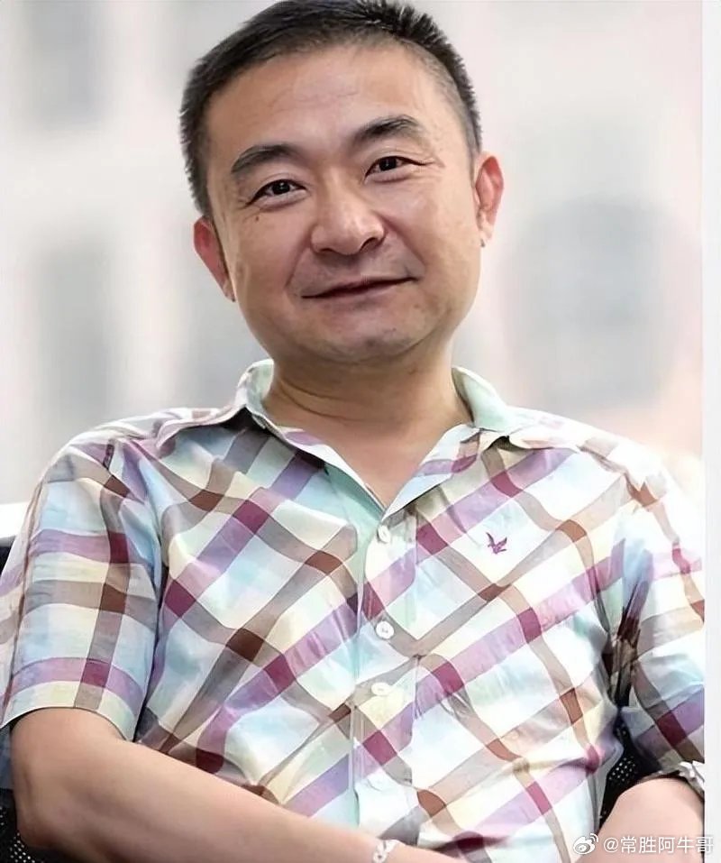 林园，1963年生，陕西汉中人，民间顶级操盘手，百亿私募创始人，从医生跨界股市，