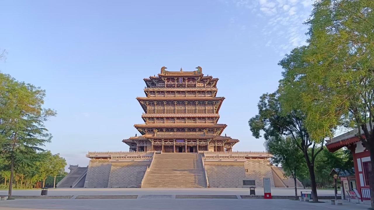 位于山西省永济市的鹳雀楼是中国古代四大历史文化名楼之一。当我等