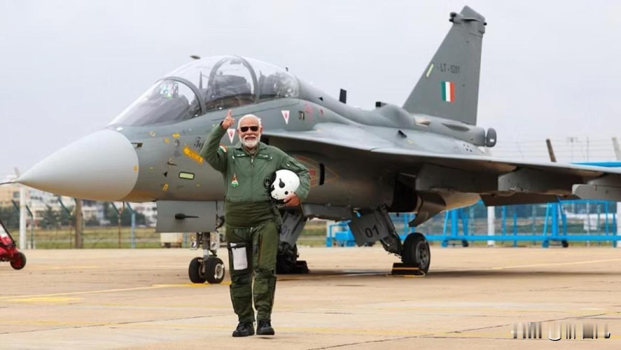 英媒「路透社」发文：光辉战机迪拜航展坠毁，将严重打击印度战斗机出口。文章称，