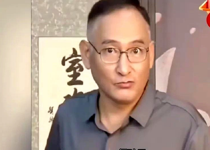 网传侯耀华被清门高徒谢雷，爆出一则震惊相声界的电话录音，矛头直指“海河战神”杨老