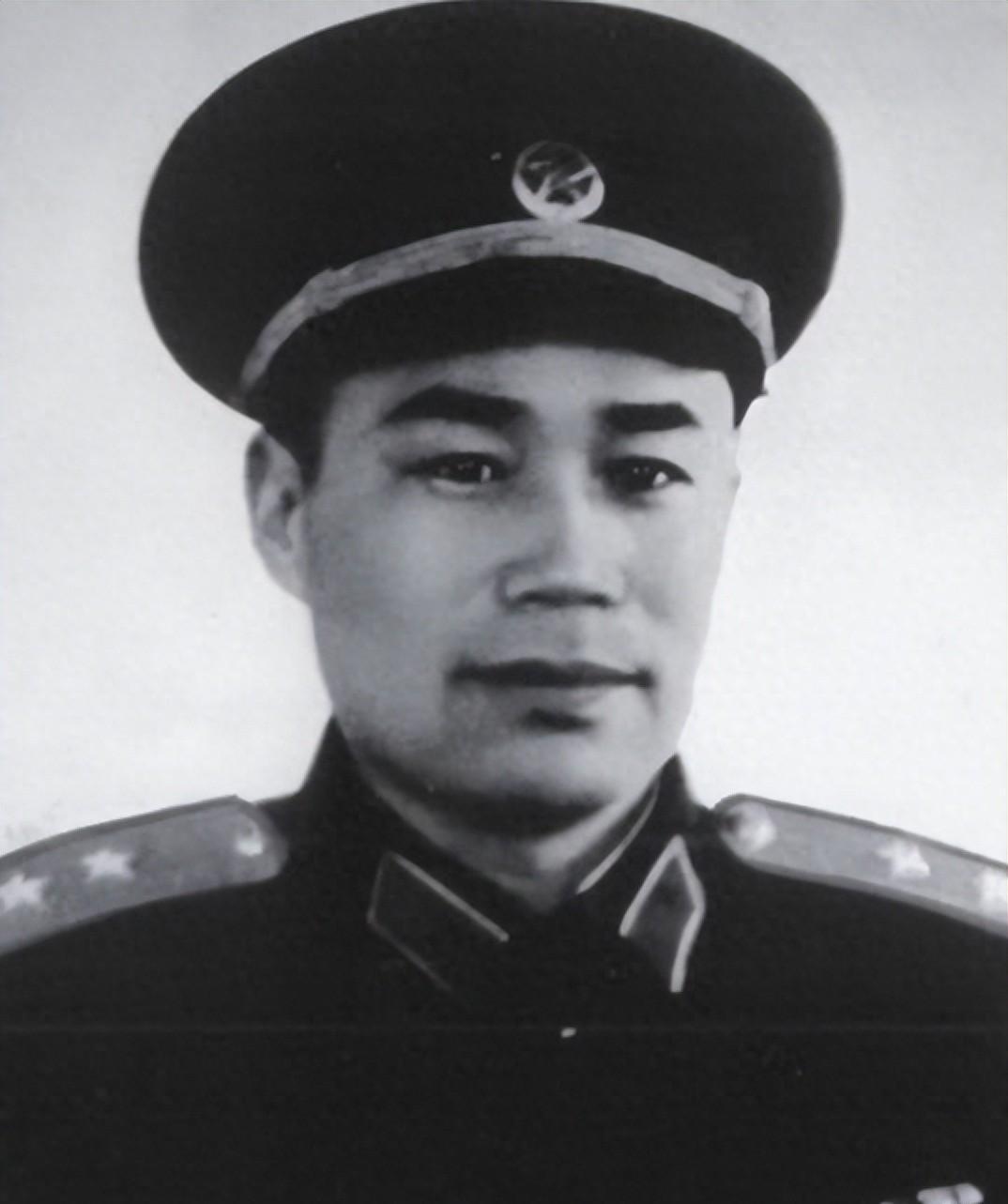 肖永银因与王近山产生矛盾向刘伯承诉说委屈，刘帅听后安慰他：你确实受了委屈！19