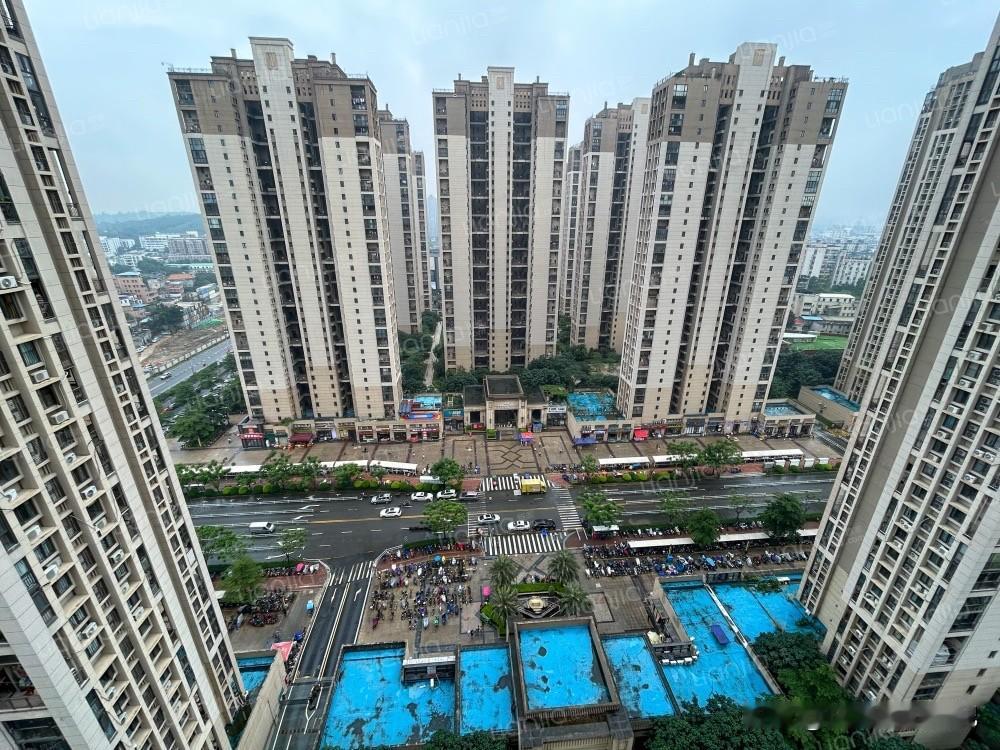 万科尚城御府：从308万到120万，跌剩一个首付了万科尚城御府，77平复式三