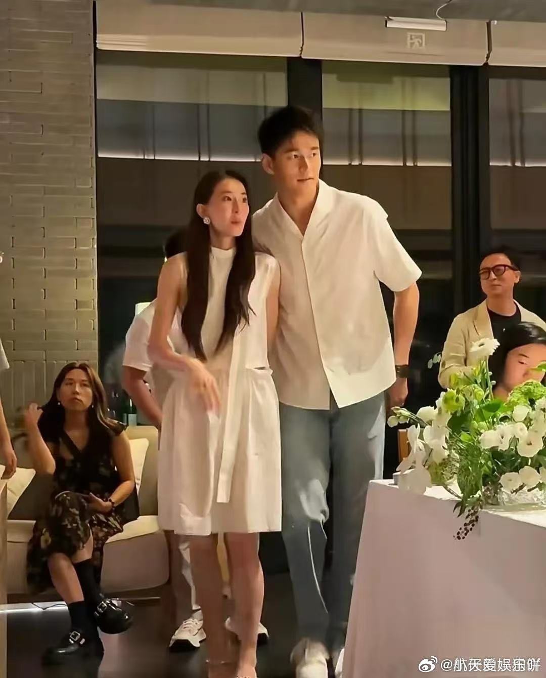 以为孙杨被定住了张豆豆没头脑孙杨不高兴孙杨淡定到像被定身，张豆豆全程在线活跃，