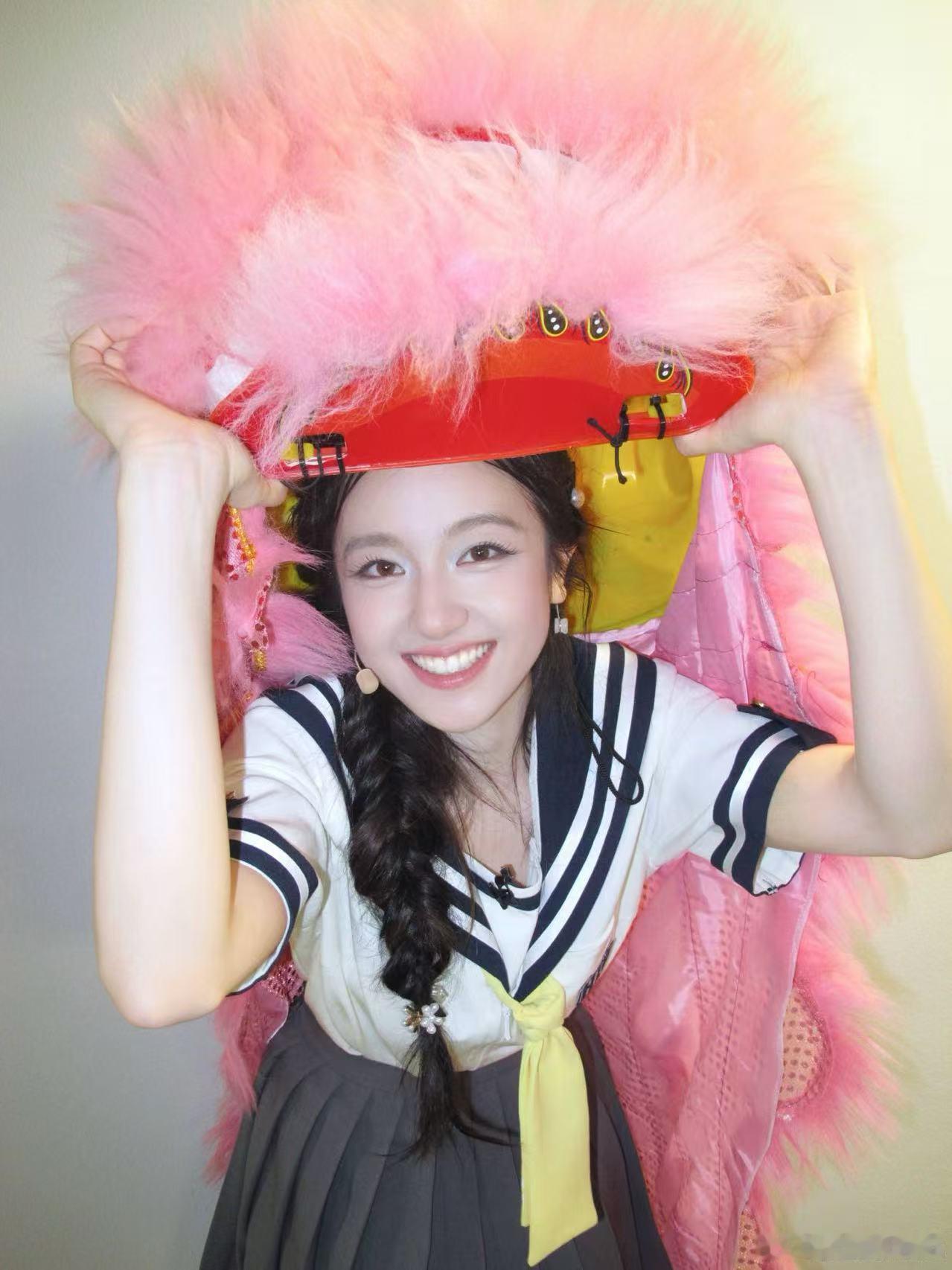 李兰迪真的去了海底捡垃圾不是三分钟热度，去年说的话今年兑现，认真考潜水证下海捡