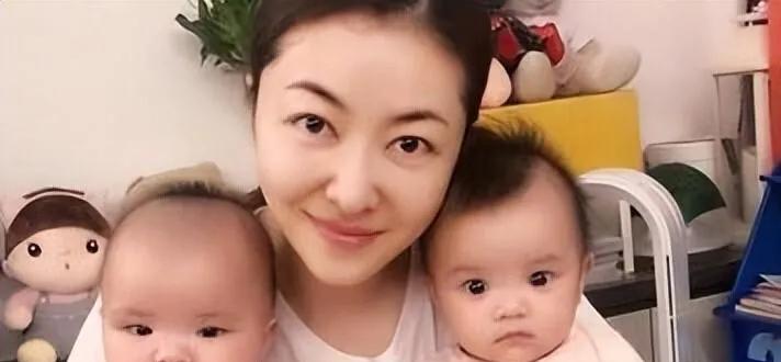 娱乐圈明星通过医美改变外貌，却难以影响其子女继承原始脸，基因成为揭示真相的关键。